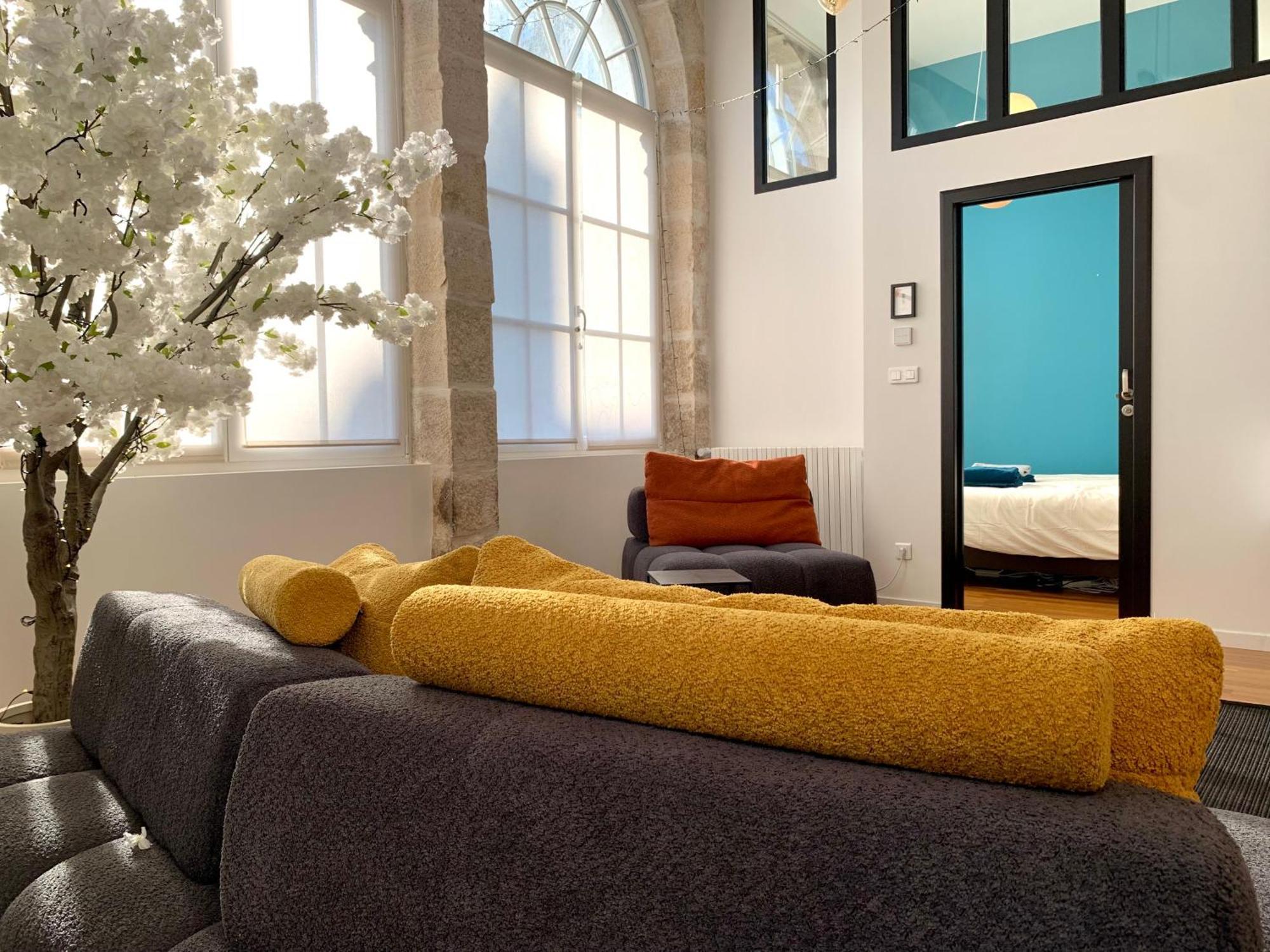 Les Fabuleux Appartements Du Coeur De Ville - Place Victor Hugo Besanzón Exterior foto
